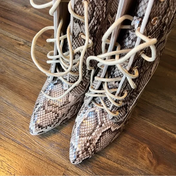 Fashion Nova Snake Print Lace Up Bootie Size 11 - Picture 5 of 7